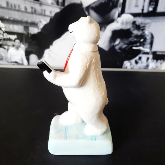 COCA-COLA | Enesco Polar Bears Through the Years: 1990s NIB/NWT - Picture 3 of 6